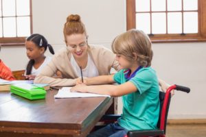 formation aesh - devenir auxiliaire de vie scolaire
